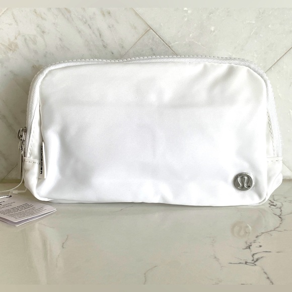 lululemon athletica Handbags - NWT lululemon athletica Unisex White Everywhere Belt Bag L1